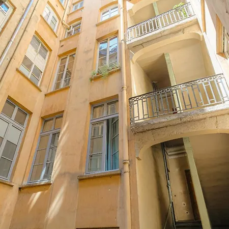 Apartment Cosy Et De Et Quais Du Rhone *